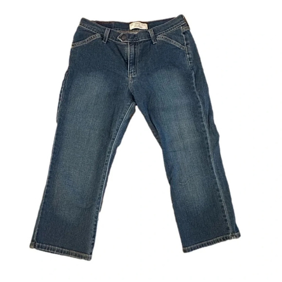 Women’s Levi’s Stretch Capri Jeans Size 10 - Picture 1 of 4